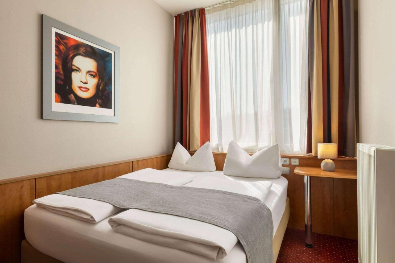 Amedia Express Passau, Trademark Collection By Wyndham Hotel Exterior photo