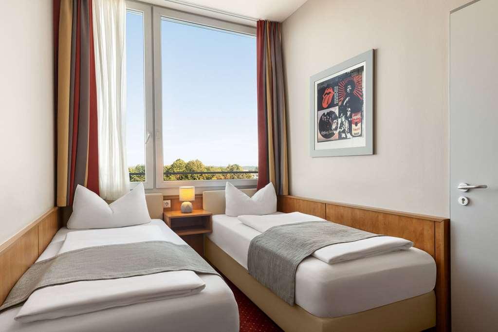 Amedia Express Passau, Trademark Collection By Wyndham Hotel Room photo